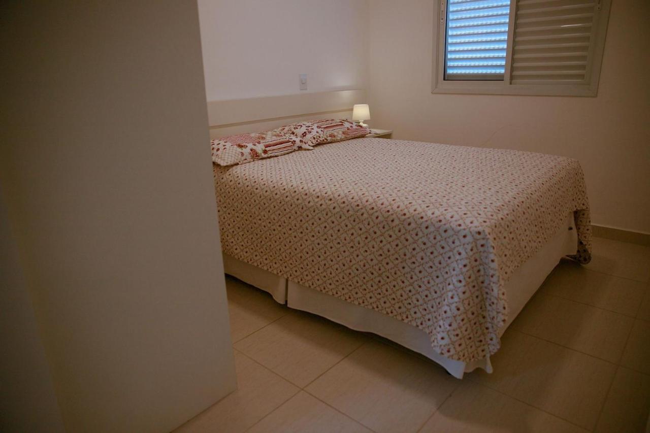 Apto Grande - No 3º Andar Com Ar E Wi-fi Proximo Ao Mar! * Ubatuba