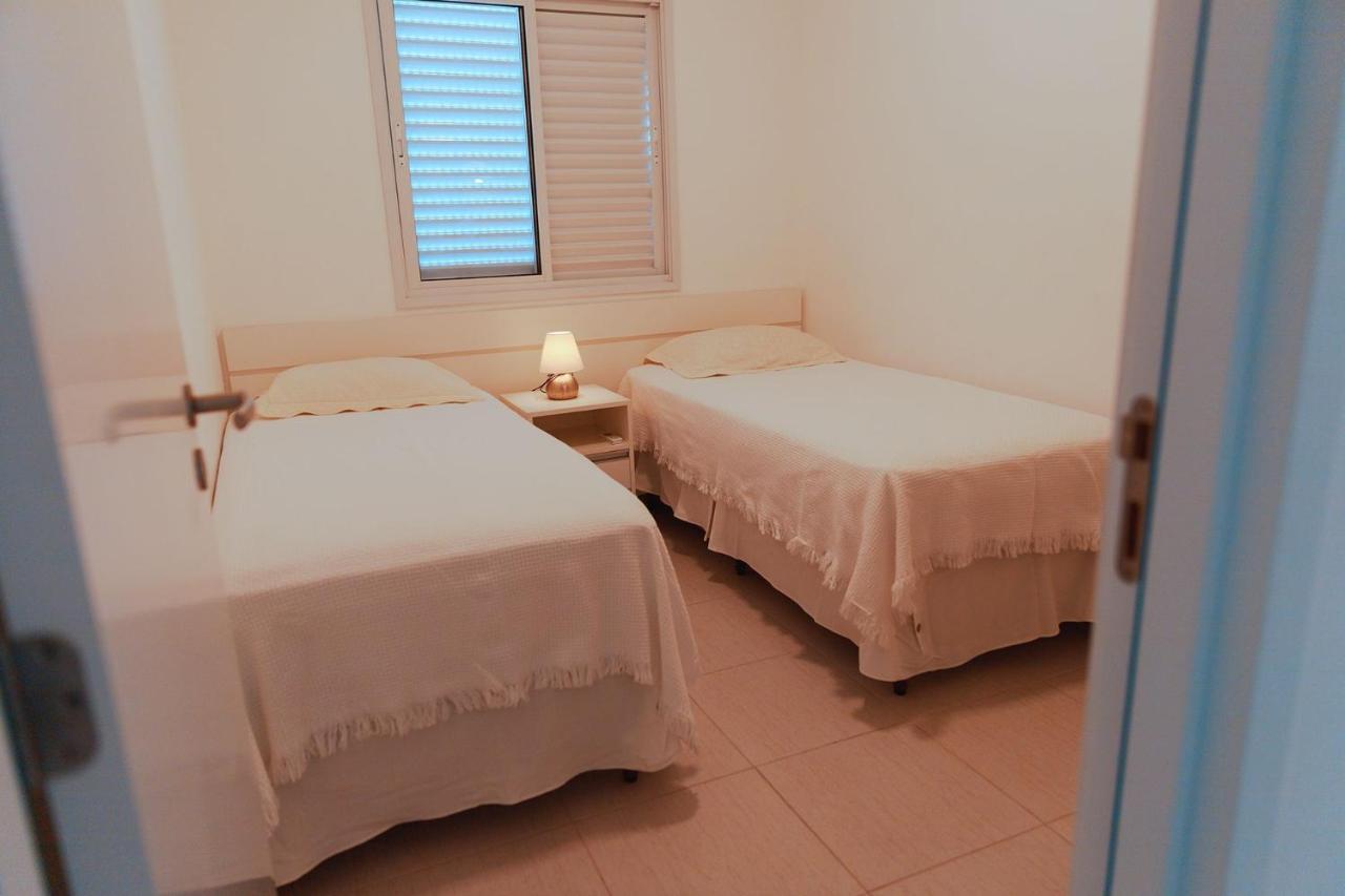 Apto Grande - No 3º Andar Com Ar E Wi-fi Proximo Ao Mar! Ubatuba